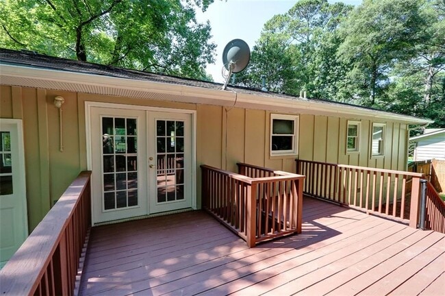 Building Photo - 2968 Fantasy Ln