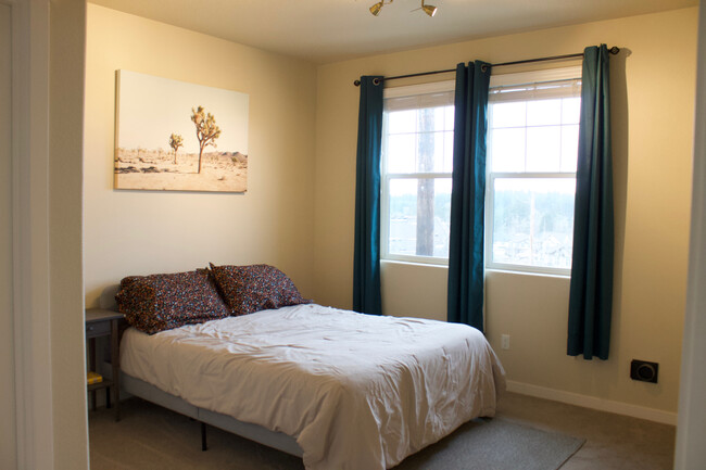 Master Bedroom - 17182 SW Appledale Rd