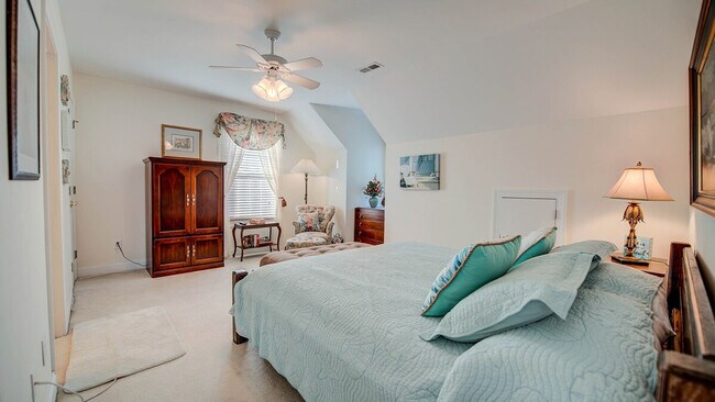 Building Photo - 203 Whiting Ln