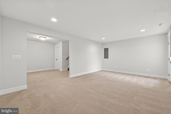 Building Photo - 513 Parkland Dr