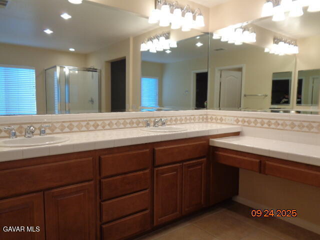 Building Photo - 42308 Klamath Ln