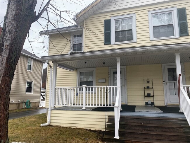 Building Photo - 402 W High St