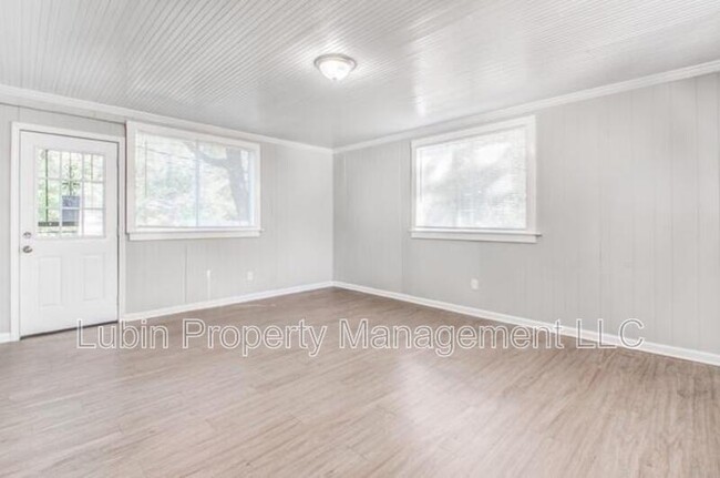 Building Photo - 3827 S Goodman Cir