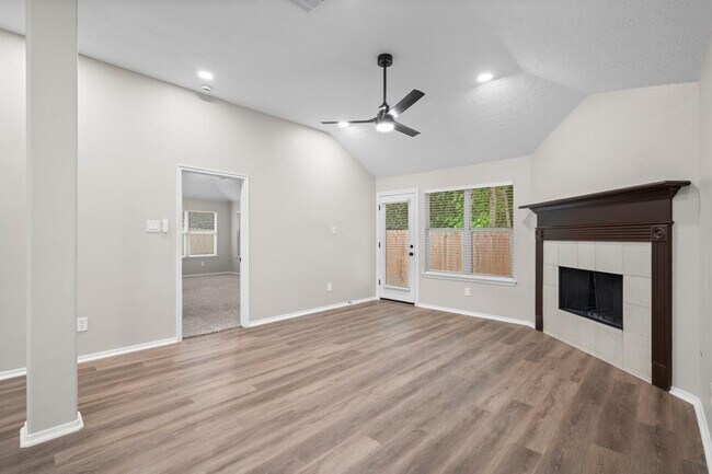 Building Photo - 18464 Sunrise Oaks Ct