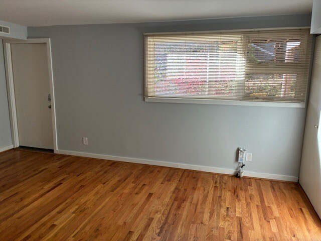 Building Photo - 1040 Hatch St