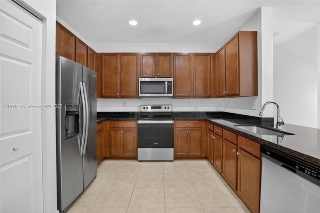 Building Photo - 1036 SW 147th Ave