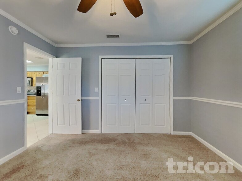 Building Photo - 10461 110th Way N