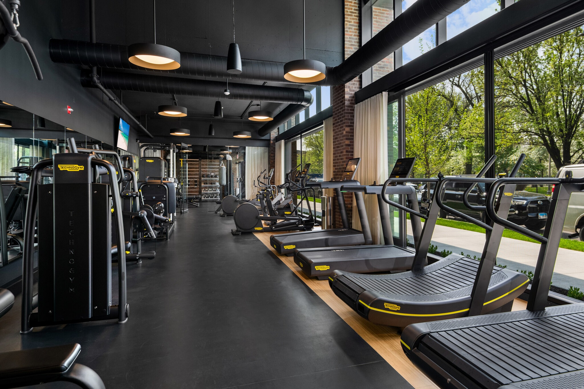 Building Photo - 1431 W Lake St