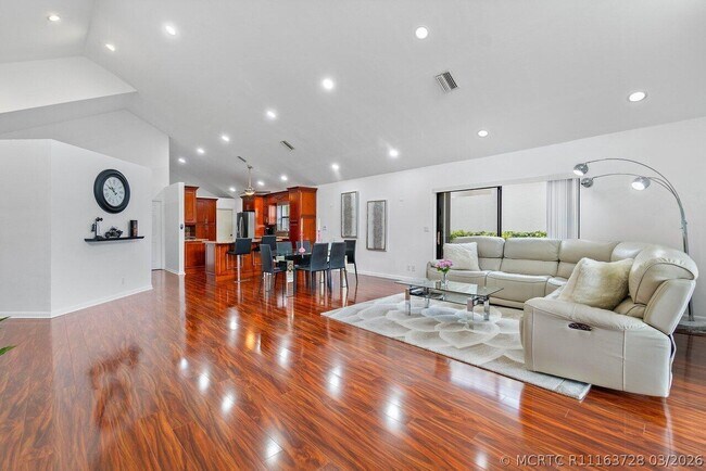 Building Photo - 5236 Via De Amalfi Dr