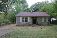 Building Photo - 3 Bedroom Arlington Woods Home!