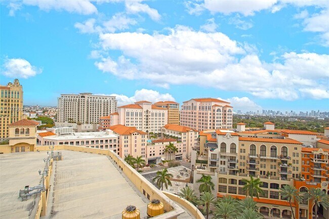 Building Photo - 10 Aragon Ave