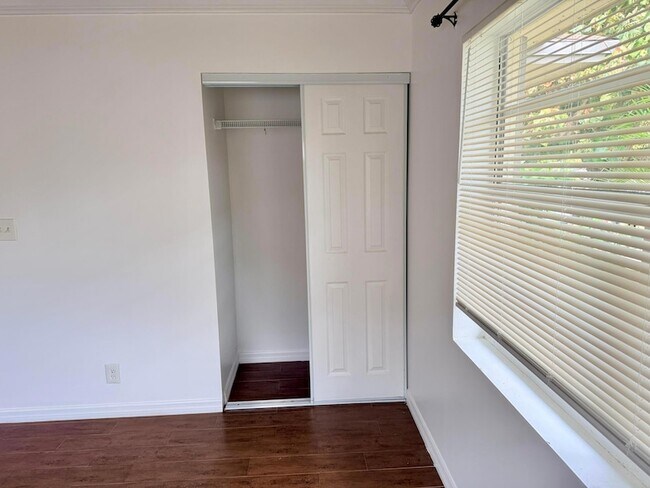 Building Photo - 3902 Chapel St