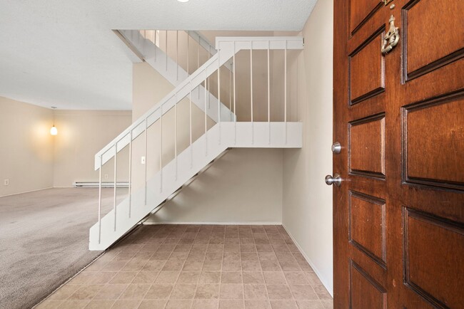 Building Photo - 11487 Matinal Cir