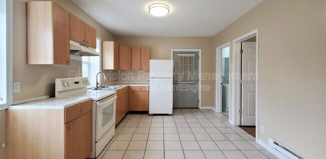 Building Photo - 839 N Broadway St