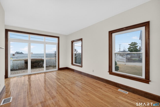 Building Photo - 82 Limewood Ave