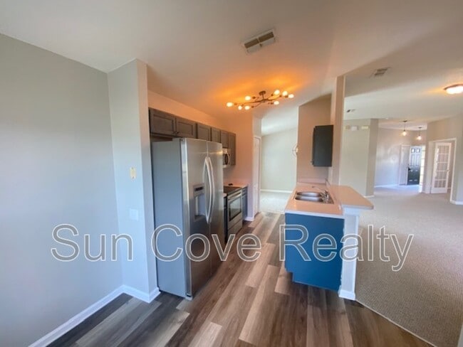 Building Photo - 5107 Gato Del Sol Cir