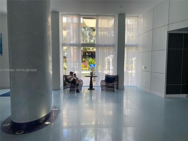 Building Photo - 18800 NE 29th Ave