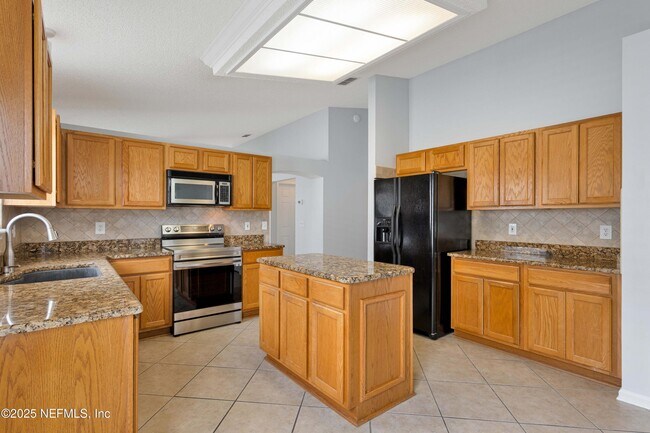 Building Photo - 1410 Runes Ct