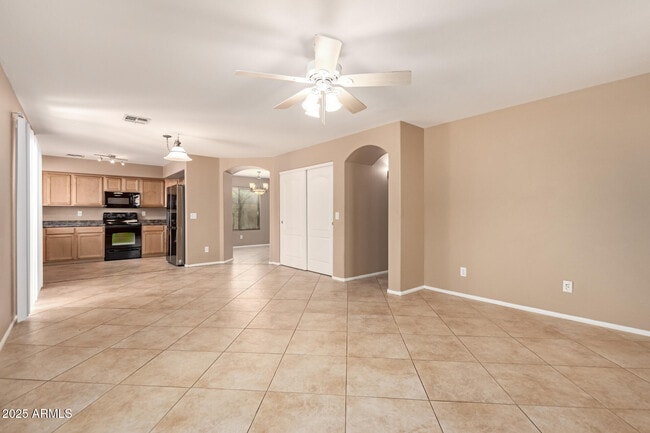 Building Photo - 2415 W Lucia Dr