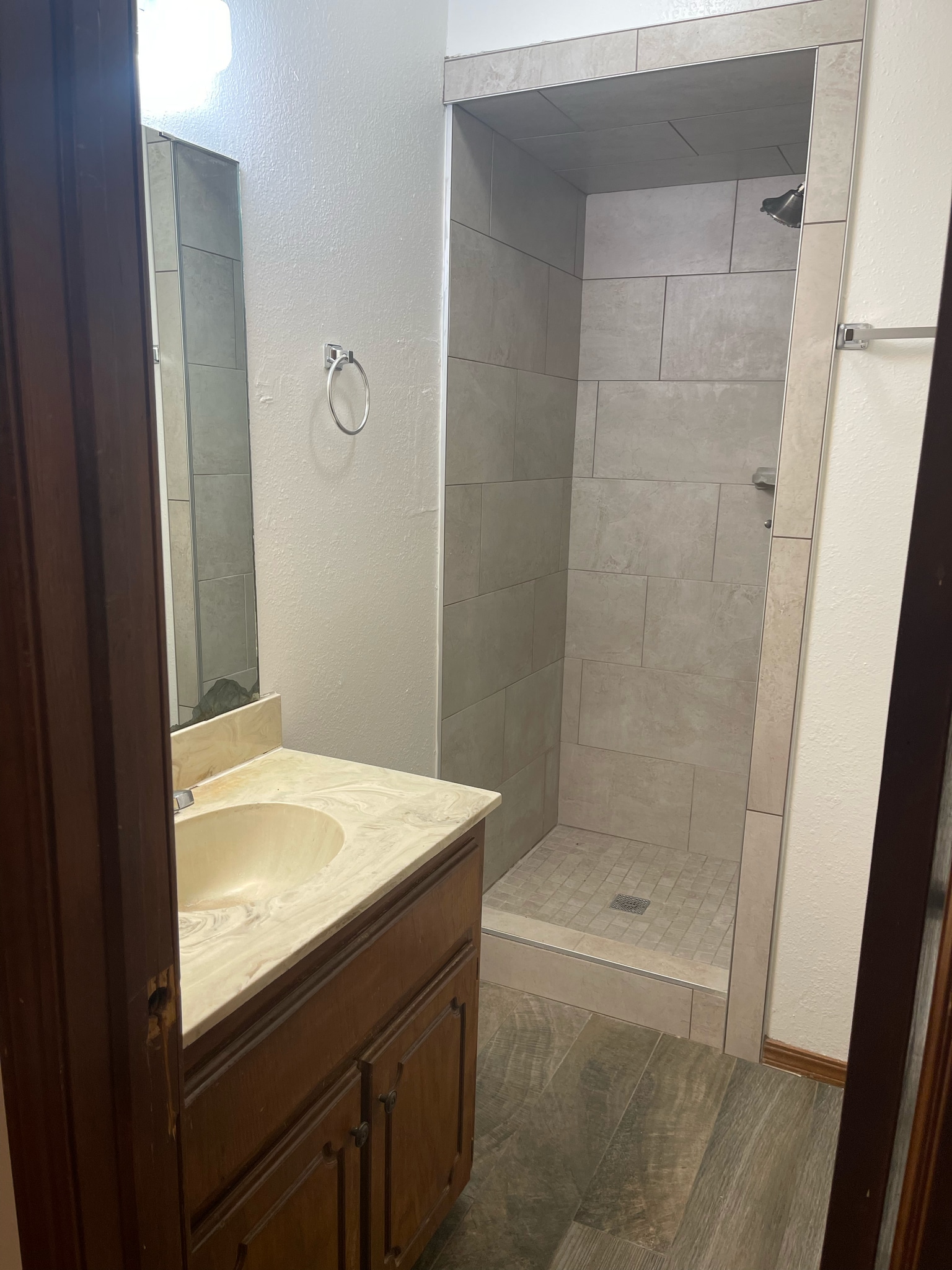 Bathroom #2 - 908 Acacia Cir