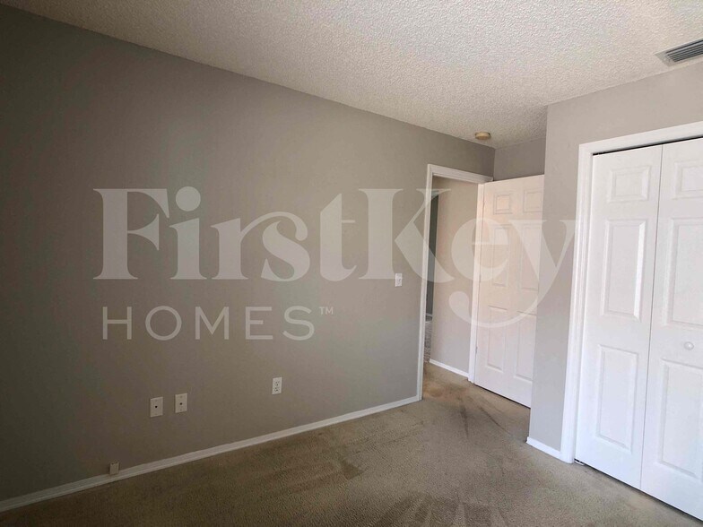 Building Photo - 9801 Morris Glen Way