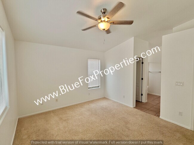 Building Photo - 10429 E Oakbrook St