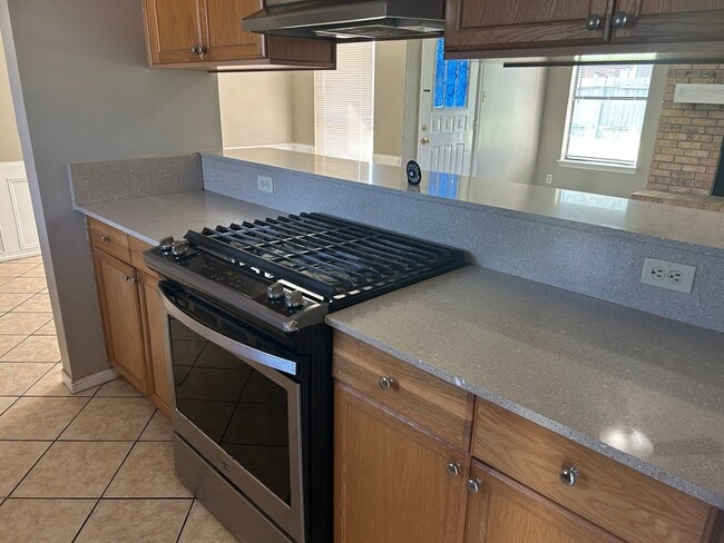 Building Photo - 7101 Premont Dr