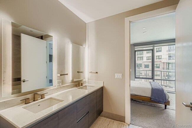 Building Photo - 4200 W 17th Ave