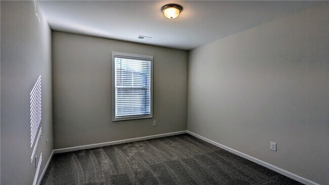 Building Photo - 249 Carvel Trl