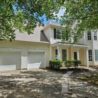 Building Photo - 210 Stapleford Park Dr