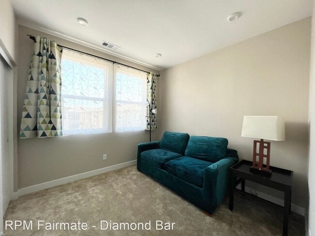 Building Photo - Four Levels of Modern Luxury Living in Ana...