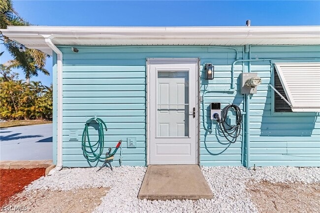 Building Photo - 2371 Baybreeze St