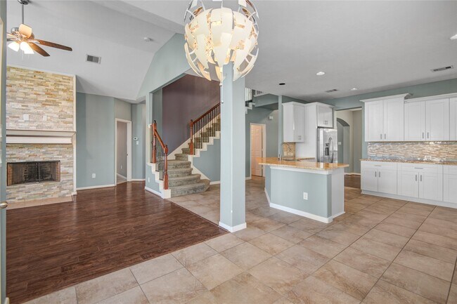 Building Photo - 6007 Dover Creek Ln