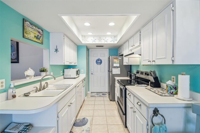 Building Photo - 8430 Monaco Dr