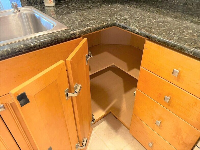 Building Photo - 902 S Federal Hwy