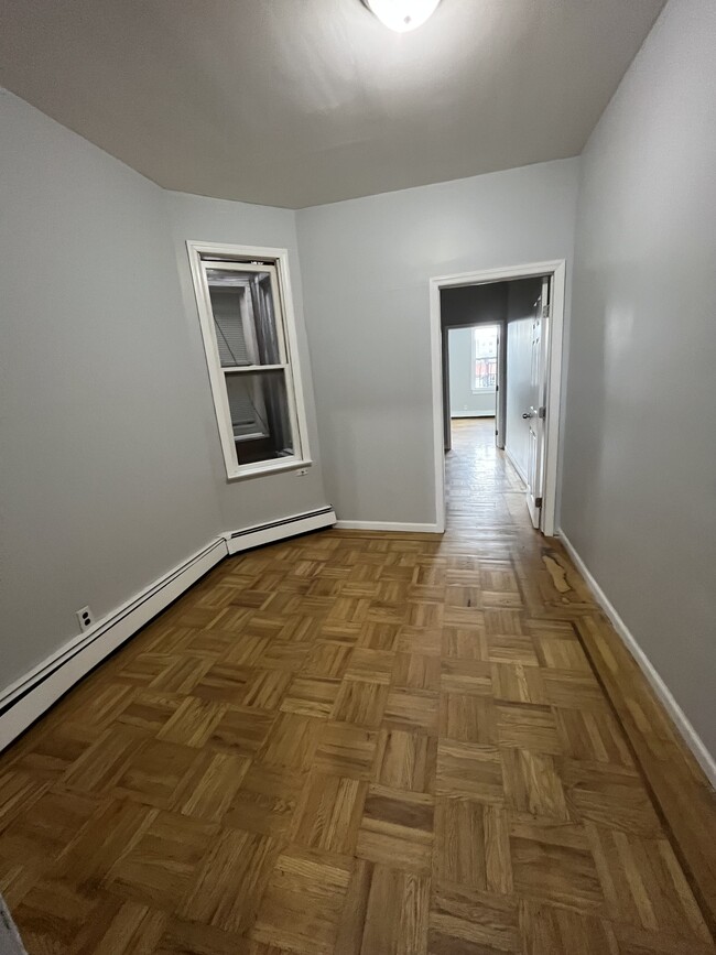 Unit 4 - 708 Broadway