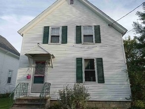 Building Photo - 25 Spruce St