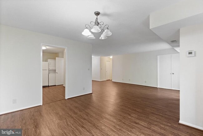 Building Photo - 8370 Greensboro Dr