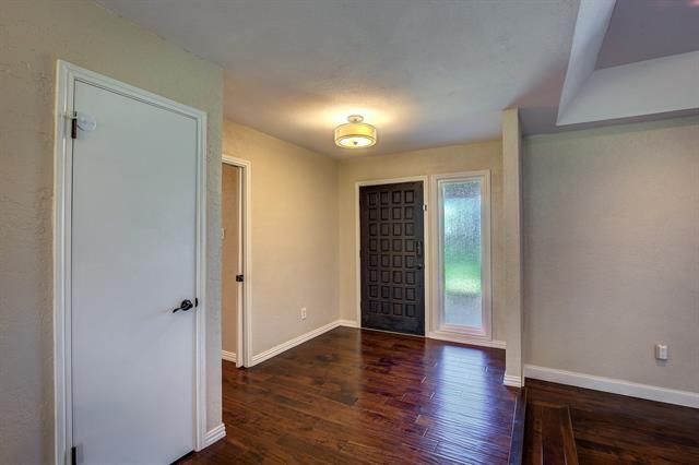 Building Photo - 8010 Anchorage Pl