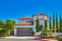 Building Photo - Beautiful 4 bedroom, 4.5 bathroom Home in the Varadero Community