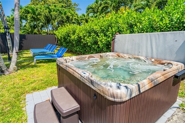 Building Photo - 437 NE 107th St