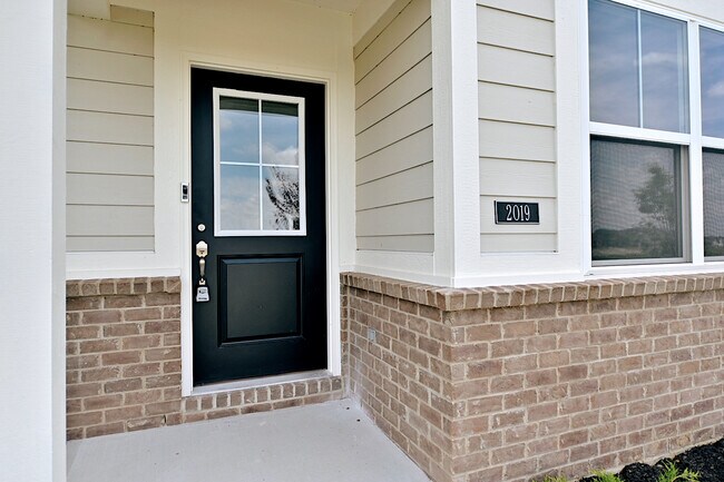 Building Photo - 2019 Mildred Rd