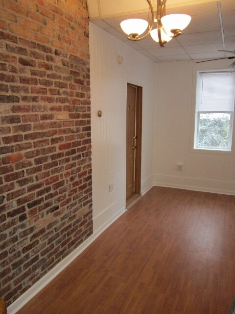 Building Photo - 168 N Lancaster St