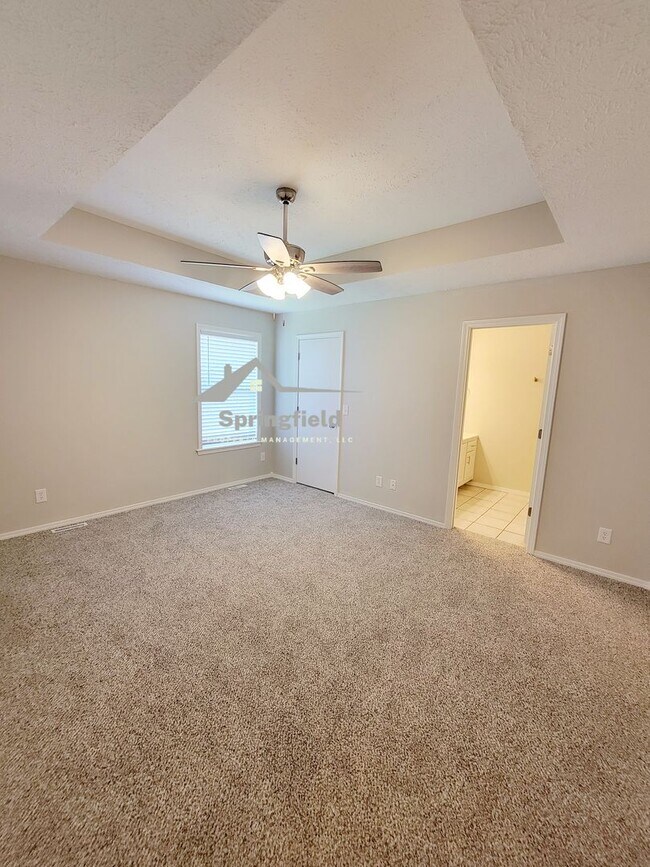 Building Photo - Great Southwest Location - Kickapoo, Chero...