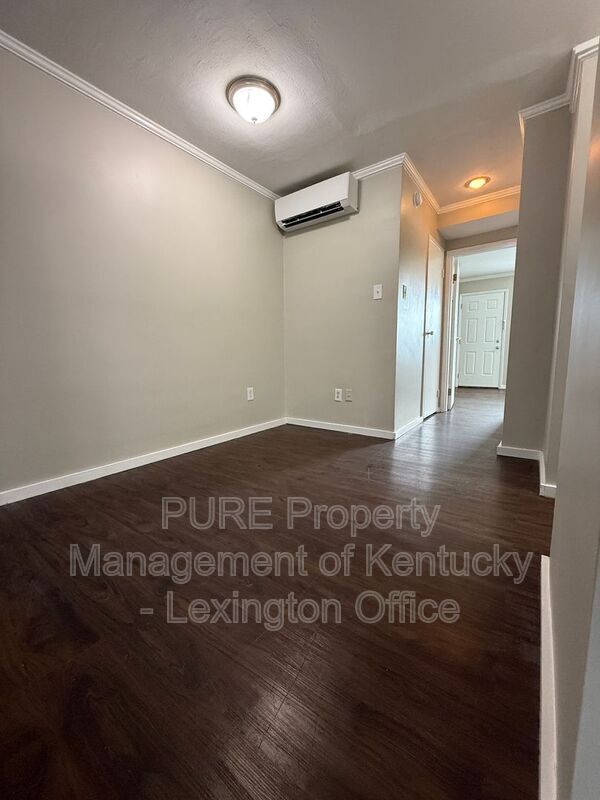 Building Photo - 1685 Alexandria Dr