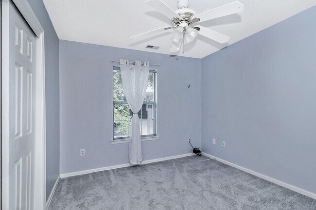 Building Photo - Beautiful 5 bedroom home in Grassfield Area of Chesapeake, VA