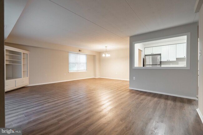 Building Photo - 501 N Bethlehem Pike