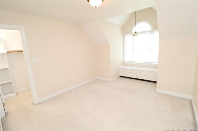 Building Photo - 5445 Brushy Meadows Dr