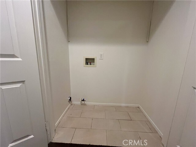 Building Photo - 860 Maple Ave