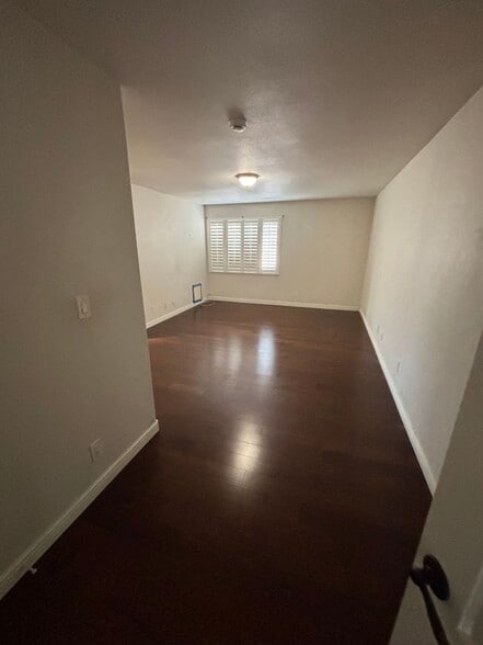 Building Photo - 2600 W Picadilly Way